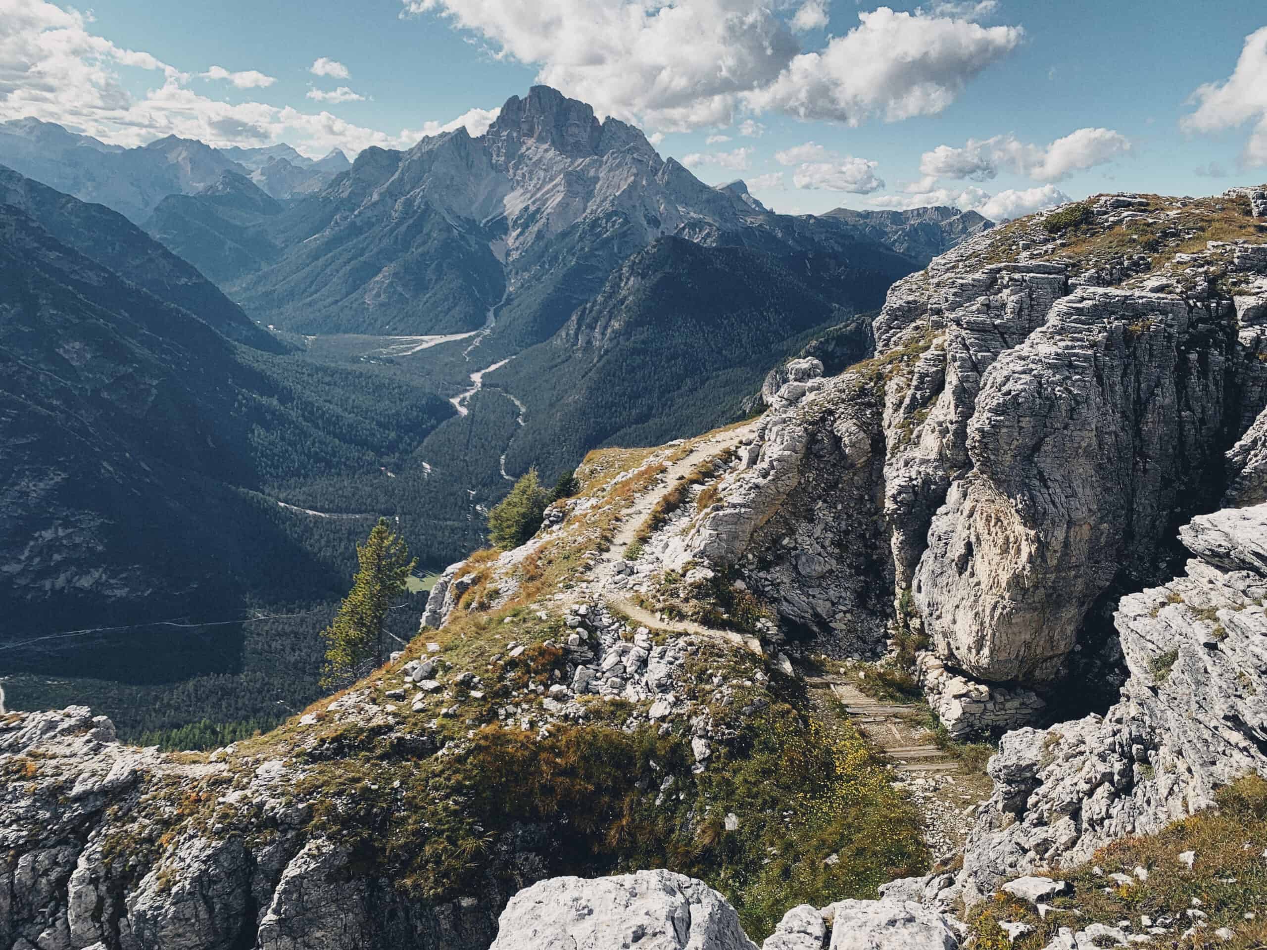  mercedes ln2 1124af expedition truck