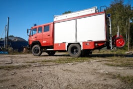  mercedes ln2 1124af expedition truck