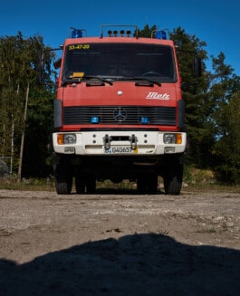  mercedes ln2 1124af expedition truck