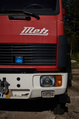  mercedes ln2 1124af expedition truck