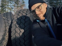  mercedes ln2 1124af expedition truck