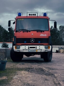 mercedes ln2 1124af expedition truck