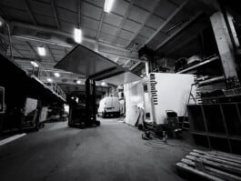  mercedes ln2 1124af expedition truck