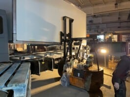  mercedes ln2 1124af expedition truck