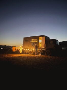  mercedes ln2 1124af expedition truck