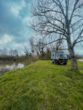  mercedes ln2 1124af expedition truck