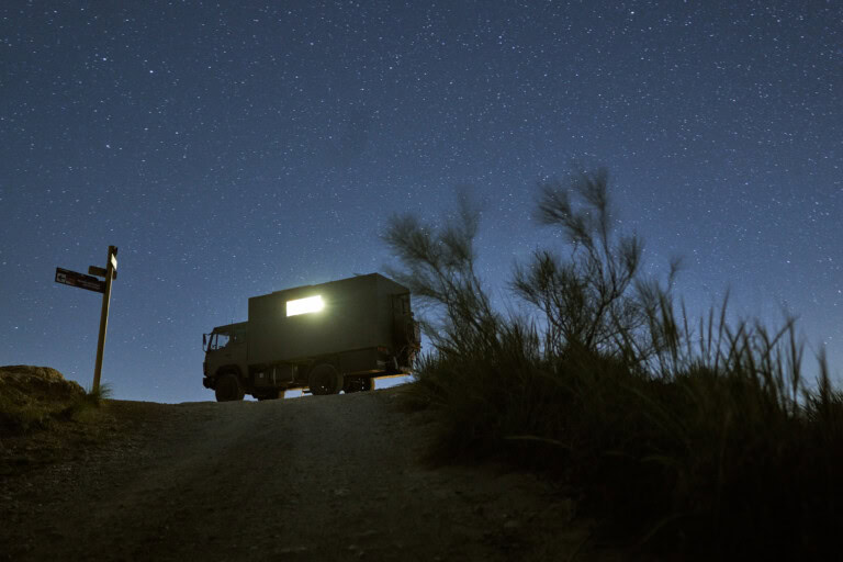  mercedes ln2 1124af expedition truck