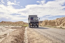  mercedes ln2 1124af expedition truck