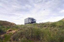 mercedes ln2 1124af expedition truck