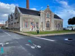 mercedes ln2 1124af expedition truck