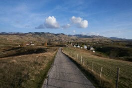 mercedes ln2 1124af expedition truck