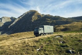  mercedes ln2 1124af expedition truck