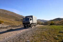 mercedes ln2 1124af expedition truck