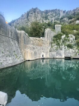 mercedes ln2 1124af expedition truck