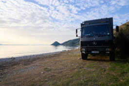 mercedes ln2 1124af expedition truck