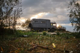 mercedes ln2 1124af expedition truck