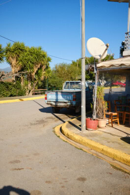 mercedes ln2 1124af expedition truck