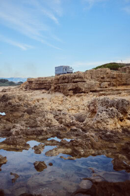 mercedes ln2 1124af expedition truck