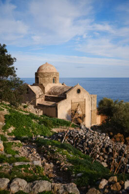 mercedes ln2 1124af expedition truck