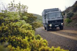  mercedes ln2 1124af expedition truck