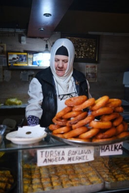  mercedes ln2 1124af expedition truck