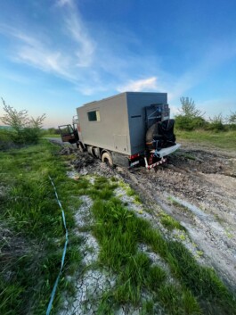  mercedes ln2 1124af expedition truck