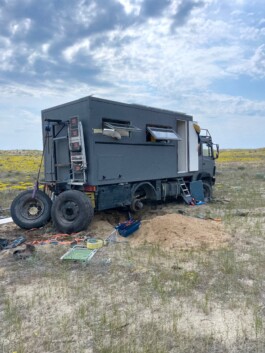  mercedes ln2 1124af expedition truck