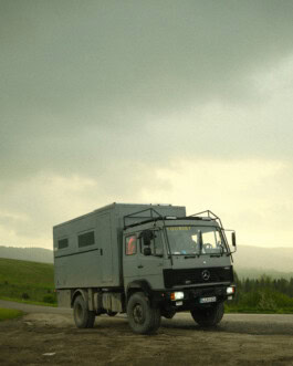  mercedes ln2 1124af expedition truck