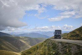 mercedes ln2 1124af expedition truck